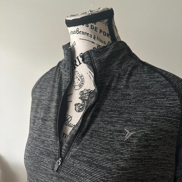Old Navy Active Quarter-Zip Pullover Top, Size Maternity L, Black Heather - Picture 2 of 3